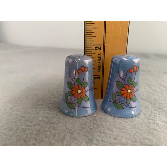 Vintage Japanese Iridescent Blue Salt & Pepper Shakers Floral Design 1950s - Picture 6 of 9